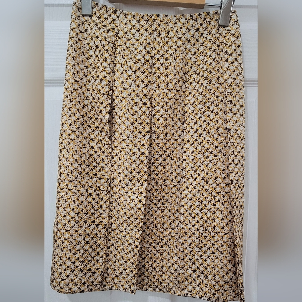 Banana Republic Women's Houndstooth A-Line Skirt - Black and Cream